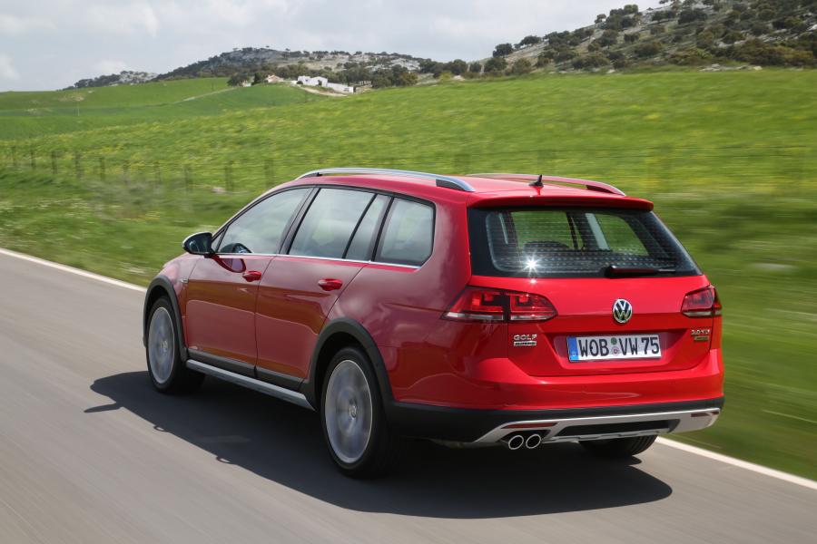  Volkswagen Golf Alltrack 2014 года  (фото 23 из 30)